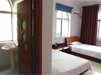 Longtai Star Hotel Csingtao Kültér fotó